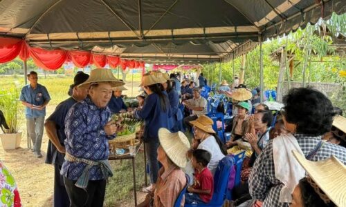 ส.ส.ทรงศักดิ์. ส่งเสริมอุดมชัย ร่วมเปิดงานประเพณีเต้นกำรำเคียว อบต.สระทะเล
