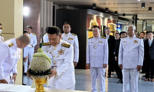 4 สส.พรรคกล้าธรรม ร่วมพิธีวางพานพุ่มถวาย ร.7 เนื่องในวันรัฐธรรมนูญ