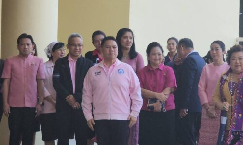 ปทุมธานีนายวราวุธ ศิลปะอาชา รมต.พม.เปิดงานวันคนพิการสากลจังหวัดปทุมธานี