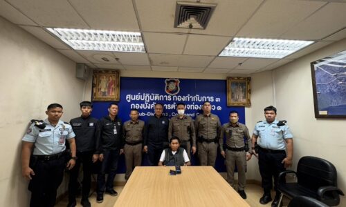 ตำรวจท่องเที่ยวสุวรรณภูมิตามจับชายชาวเมกาเชื้อชาติลาว ฉกไอโฟนนักท่องเที่ยวคาสนามบิน
