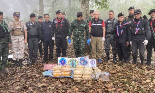 จังหวัดเชียงใหม่ – ทหารพราน ปะทะขบวนการยาเสพติดยึดยาบ้า 300,000 เม็ด