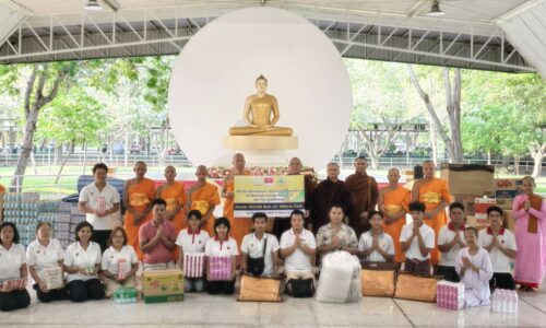 ปทุมธานี น้ำใจไทยสู่เมียนมา วัดพระธรรมกายเปิดศูนย์รับบริจาค ช่วยผู้ประสบภัยแผ่นดินไหว