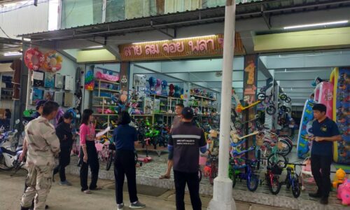 นอภ.แม่สาย ธนารักษ์เชียงราย แจ้งยกเลิกสัญญาเช่าย่านตลาดสายลมจอย 14 ราย