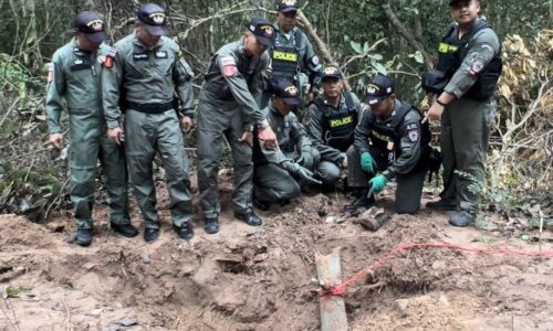 ศรีสะเกษ” ยังไม่หมด ! เร่งเก็บกู้ทำลายวัตถุระเบิดเขมรตกค้าง บางจุดล่อแหลมห่างชายแดนเพียง 200 เมตร