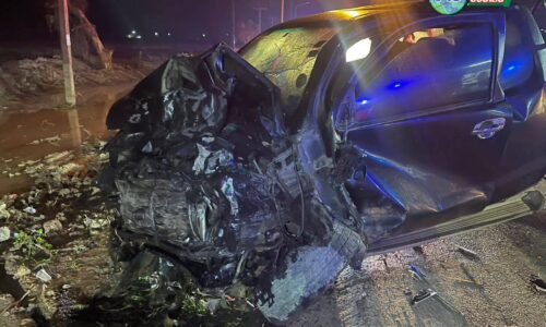 เชียงราย – กระบะชนประสานงากัน บนถนนเชียงราย-เทิง เสียชีวิต 3 ราย บาดเจ็บ 3 ราย