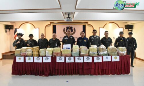 เชียงใหม่ – นย.ยส.35 ร่วม ตชด.จับ 2 หนุ่มซิ่งเก๋งขนยาบ้าแหกด่านเกือบ 2 ล้านเม็ด