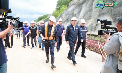 เชียงราย – รมช.คมนาคม สั่งเบรกสร้างอุโมงค์รถไฟดอยหลวง 2 สัปดาห์ เร่งสอบเหตุชั้นคอนกรีตร่วงทับคนงานดับ